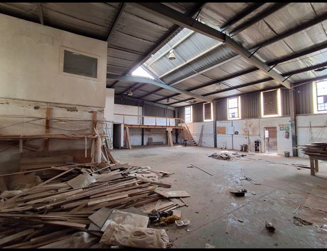 928M² WAREHOUSE TO LET IN DENVER